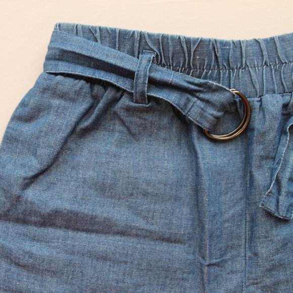 Forever 21 chambray denim shorts - Picture 2 of 4